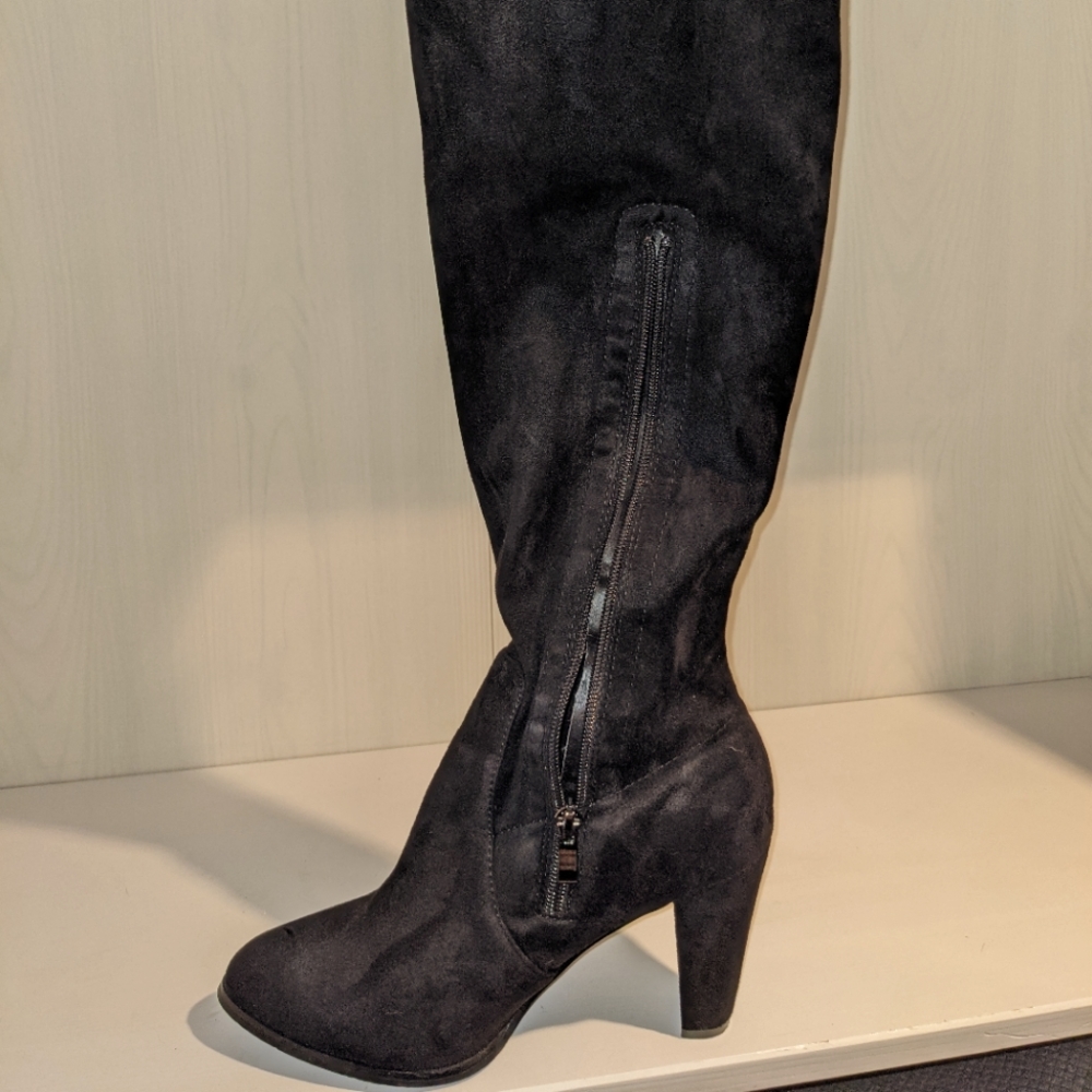 Knee High Boots size 8